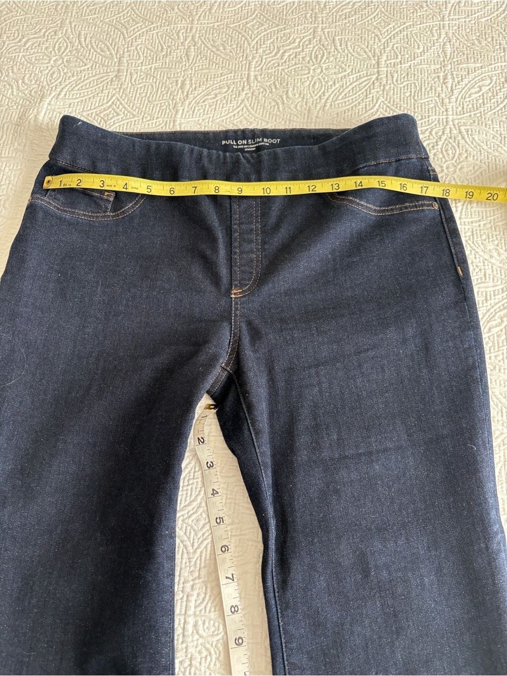 Chico’s Pull-On Slim Bootcut Denim Jeans       Sz 10 P Like NEW! - Picture 6 of 9